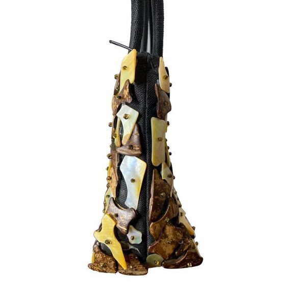 Mother of pearl shell encrusted black bag - Picture 6 of 7